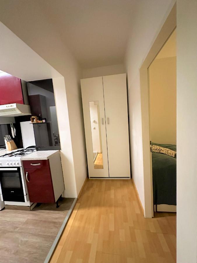 Ferienwohnung Cosy & Quiet In 17Th District Wien Exterior foto