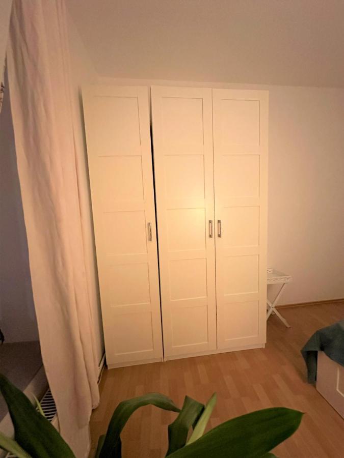 Ferienwohnung Cosy & Quiet In 17Th District Wien Exterior foto